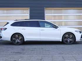 Volkswagen Passat (2025) thumbnail 3