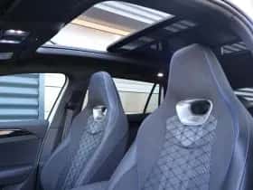 Volkswagen Passat (2025) thumbnail 4