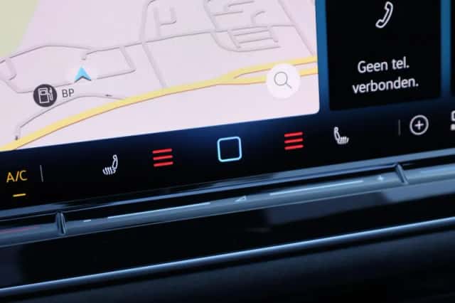 Volkswagen Passat (2025) thumbnail 35