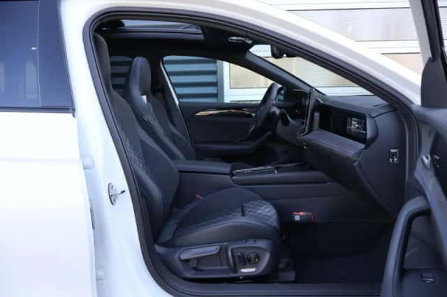 Volkswagen Passat (2025) thumbnail 38
