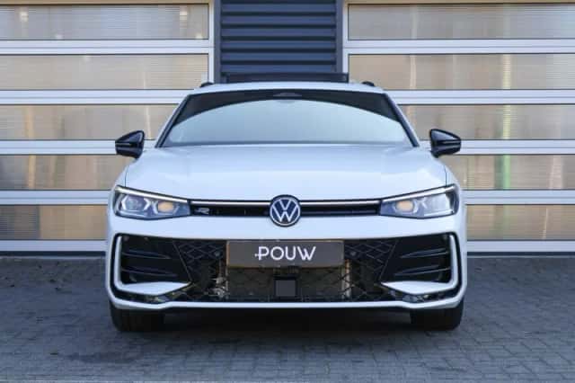Volkswagen Passat (2025) thumbnail 6