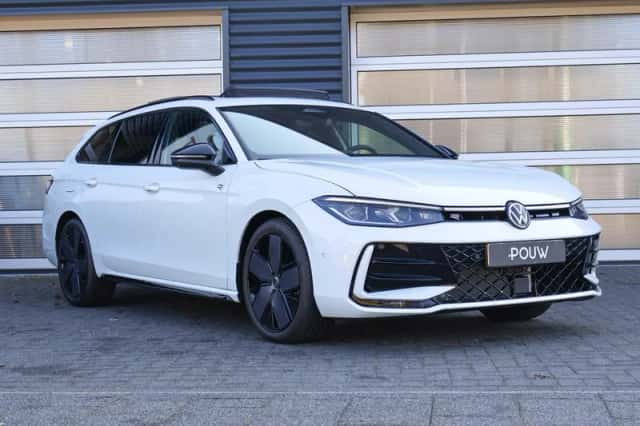 Volkswagen Passat (2025) thumbnail 8
