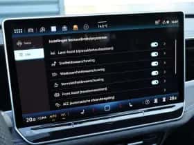 Volkswagen Passat (2025) thumbnail 79
