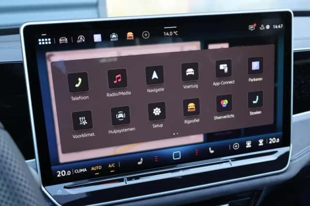 Volkswagen Passat (2025) thumbnail 88