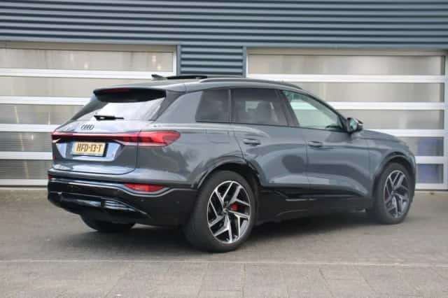 Audi Q6 e-tron (2024) thumbnail 2