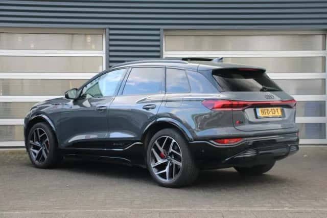 Audi Q6 e-tron (2024) thumbnail 12