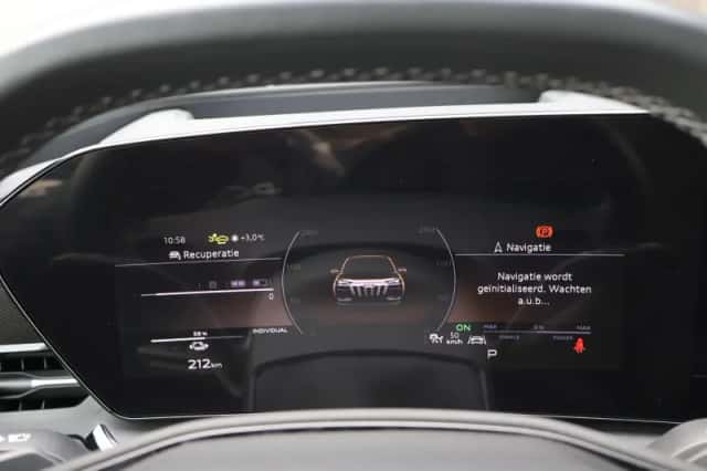 Audi Q6 e-tron (2024) thumbnail 28