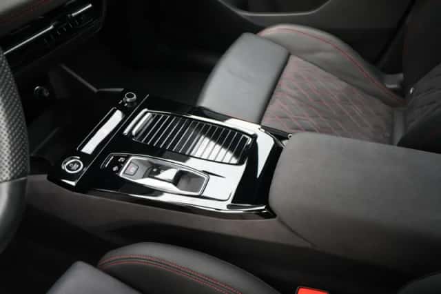 Audi Q6 e-tron (2024) thumbnail 37