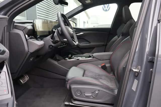 Audi Q6 e-tron (2024) thumbnail 49