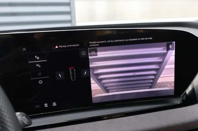 Audi Q6 e-tron (2024) thumbnail 68