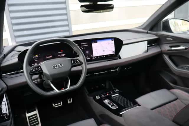 Audi Q6 e-tron (2024) thumbnail 87