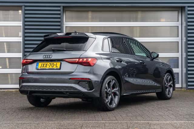 Audi A3 (2023) thumbnail 2
