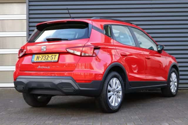 SEAT Arona (2022) thumbnail 2