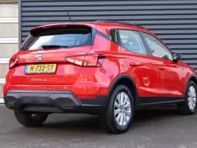 SEAT Arona (2022) thumbnail 2