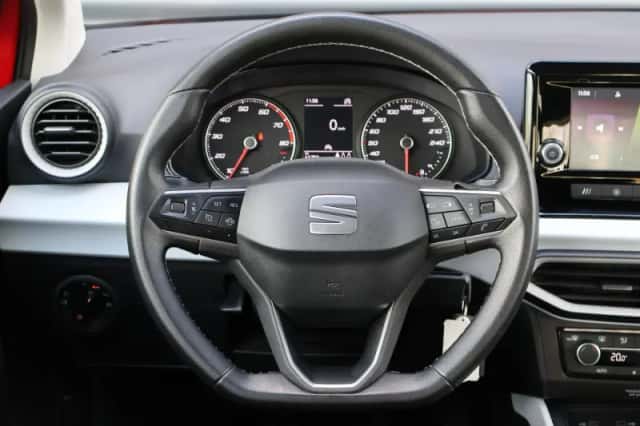 SEAT Arona (2022) thumbnail 37