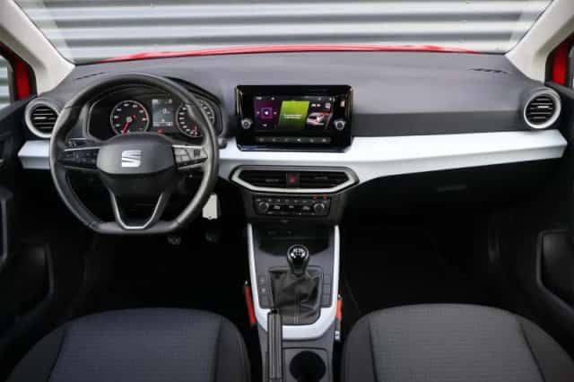 SEAT Arona (2022) thumbnail 5