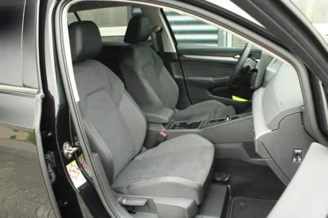 Volkswagen Golf (2026) thumbnail 25