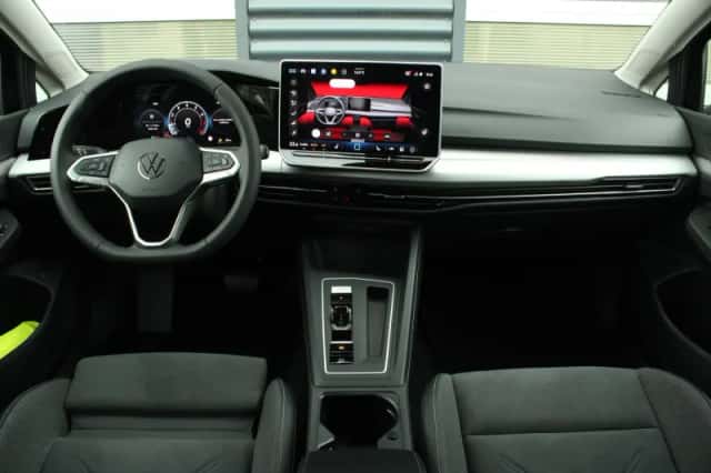 Volkswagen Golf (2026) thumbnail 5