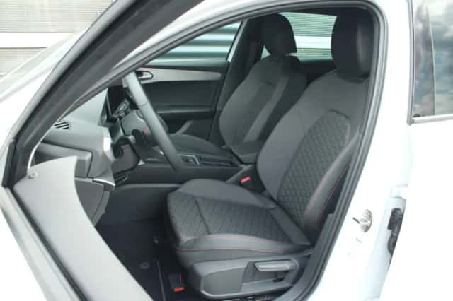 SEAT Leon Sportstourer (2026) thumbnail 4
