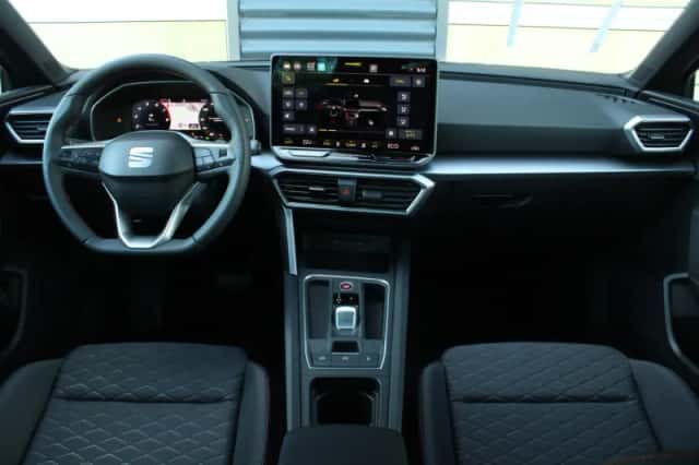 SEAT Leon (2026) thumbnail 5