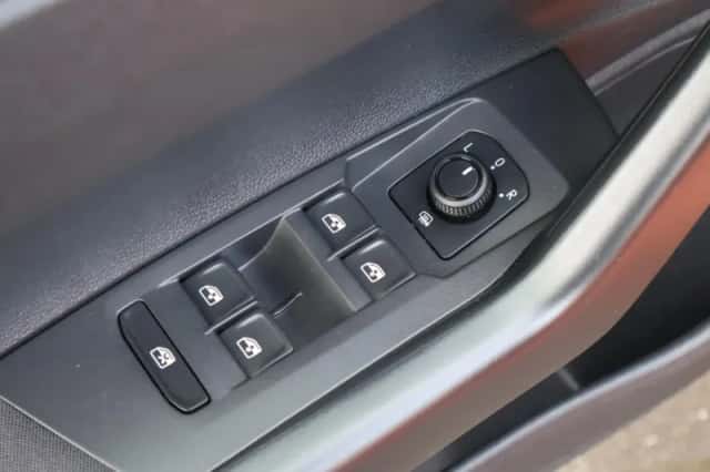 Volkswagen Polo (2021) thumbnail 34