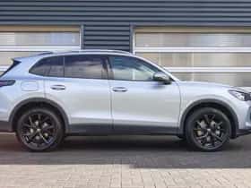 Volkswagen Tiguan (2026) thumbnail 3