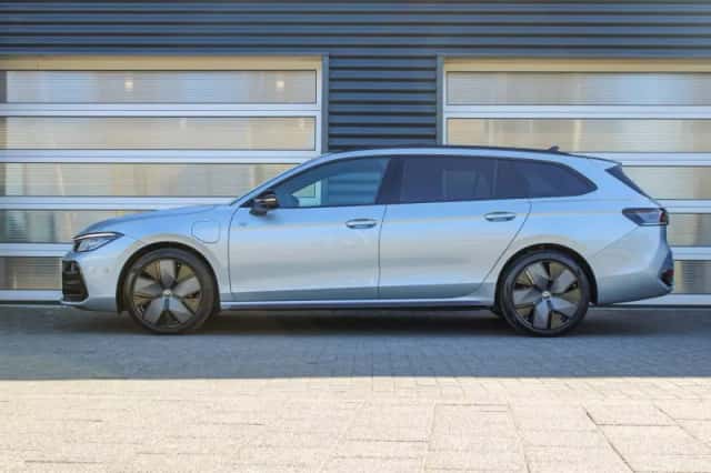 Volkswagen Passat (2025) thumbnail 12