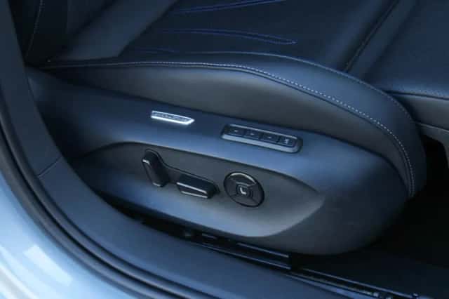 Volkswagen Passat (2025) thumbnail 16