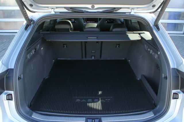 Volkswagen Passat (2025) thumbnail 18