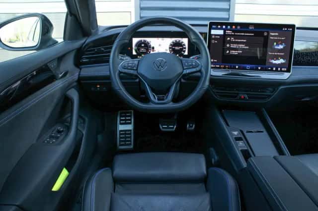 Volkswagen Passat (2025) thumbnail 24