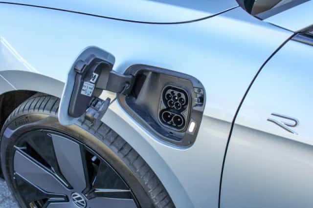 Volkswagen Passat (2025) thumbnail 35