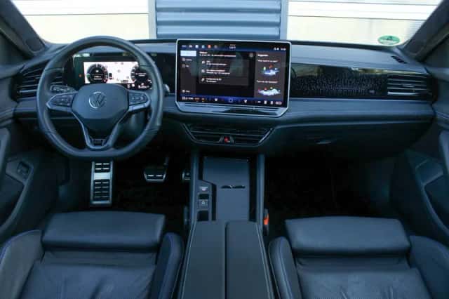 Volkswagen Passat (2025) thumbnail 5