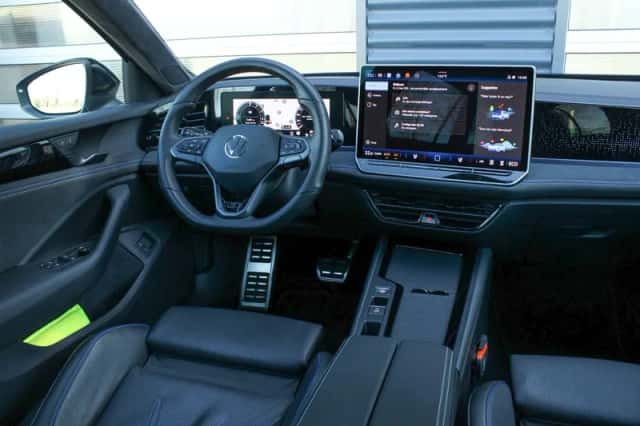 Volkswagen Passat (2025) thumbnail 48