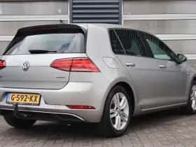 Volkswagen Golf (2019) thumbnail 2