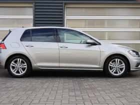 Volkswagen Golf (2019) thumbnail 3