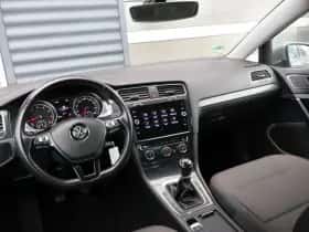 Volkswagen Golf (2019) thumbnail 5