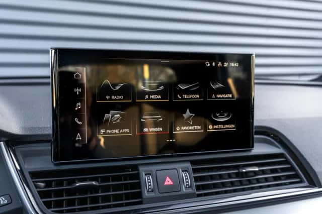 Audi Q5 (2022) thumbnail 42