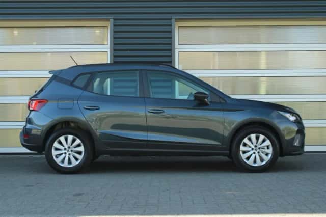 SEAT Arona (2026) thumbnail 3