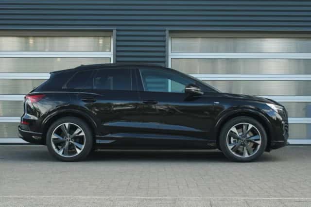 Audi Q4 e-tron (2026) thumbnail 3