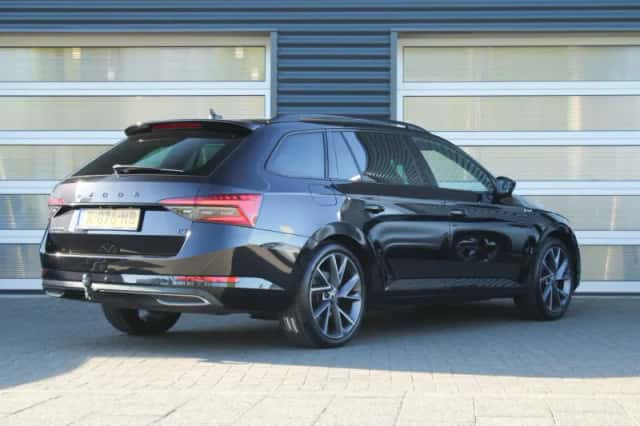 Škoda Superb (2022) thumbnail 2