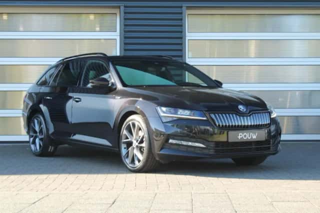 Škoda Superb (2022) thumbnail 11
