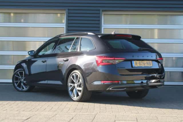 Škoda Superb (2022) thumbnail 14