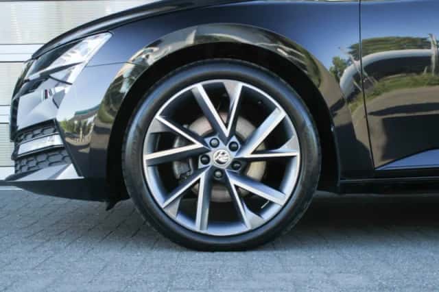 Škoda Superb (2022) thumbnail 16