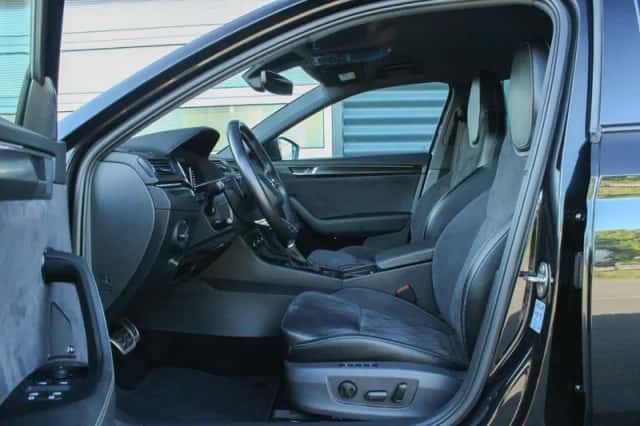 Škoda Superb (2022) thumbnail 25