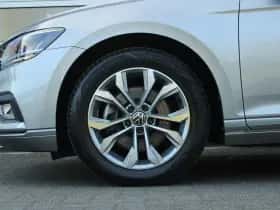 Volkswagen Passat thumbnail 16