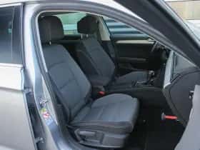 Volkswagen Passat thumbnail 17