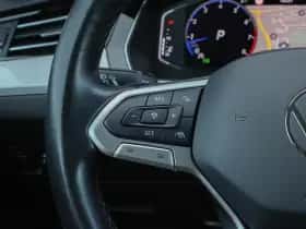 Volkswagen Passat thumbnail 26