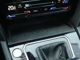 Volkswagen Passat thumbnail 33