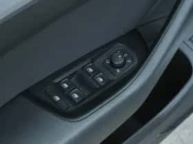 Volkswagen Passat thumbnail 40