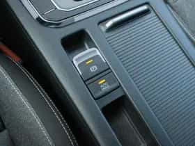 Volkswagen Passat thumbnail 45